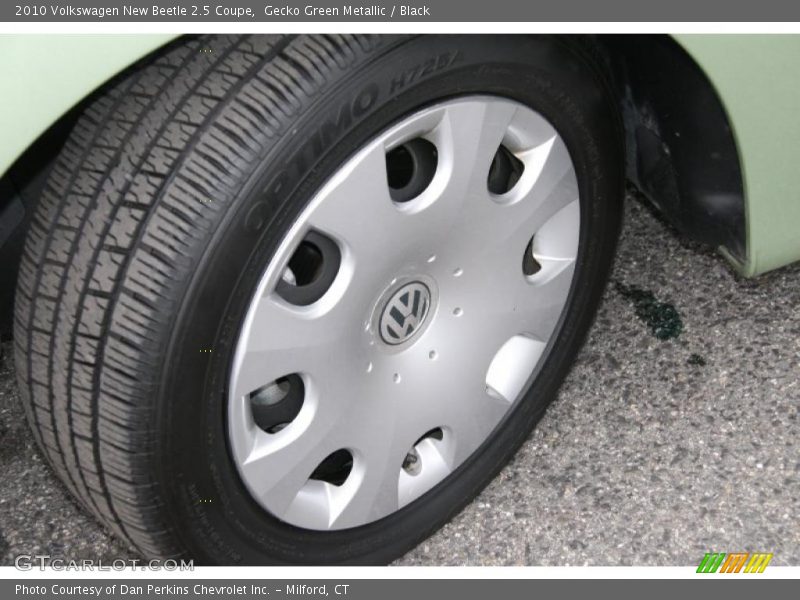 Gecko Green Metallic / Black 2010 Volkswagen New Beetle 2.5 Coupe