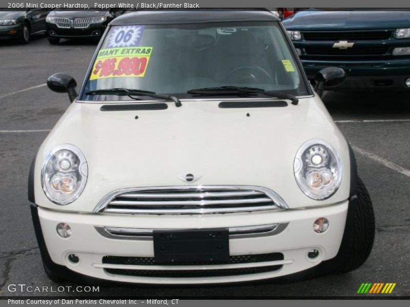 Pepper White / Black/Panther Black 2006 Mini Cooper Hardtop