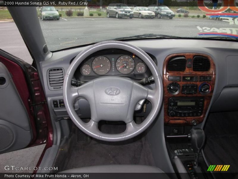 Dashboard of 2000 Sonata GLS V6