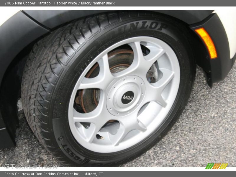 Pepper White / Black/Panther Black 2006 Mini Cooper Hardtop