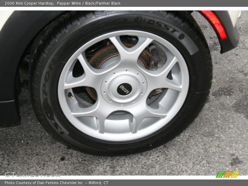 Pepper White / Black/Panther Black 2006 Mini Cooper Hardtop