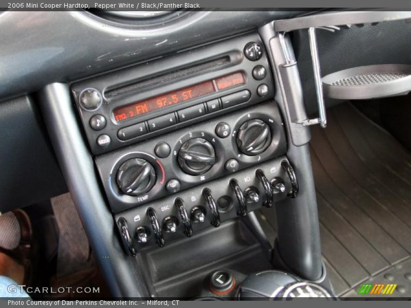 Pepper White / Black/Panther Black 2006 Mini Cooper Hardtop