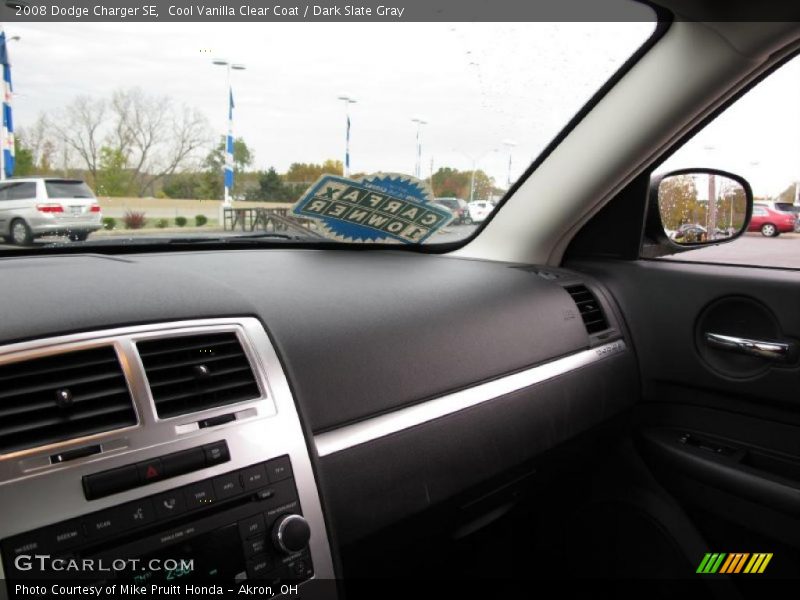 Cool Vanilla Clear Coat / Dark Slate Gray 2008 Dodge Charger SE