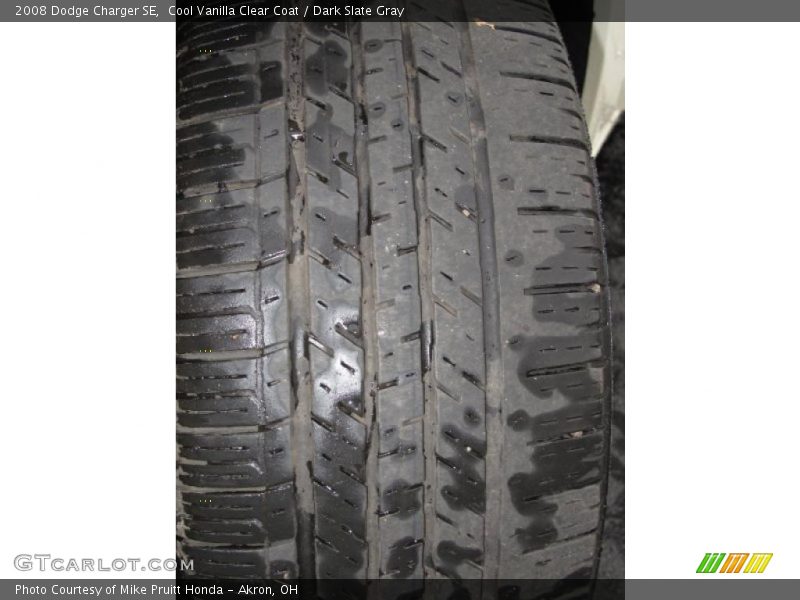 Cool Vanilla Clear Coat / Dark Slate Gray 2008 Dodge Charger SE