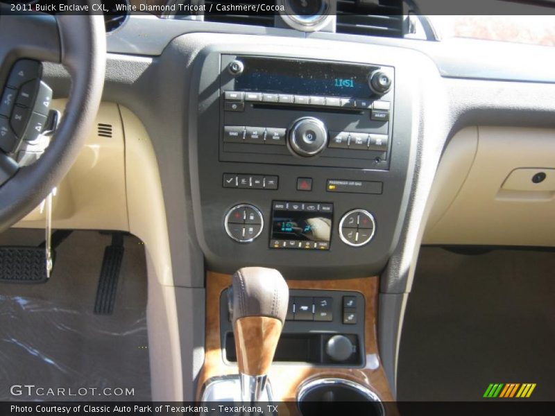 White Diamond Tricoat / Cashmere/Cocoa 2011 Buick Enclave CXL