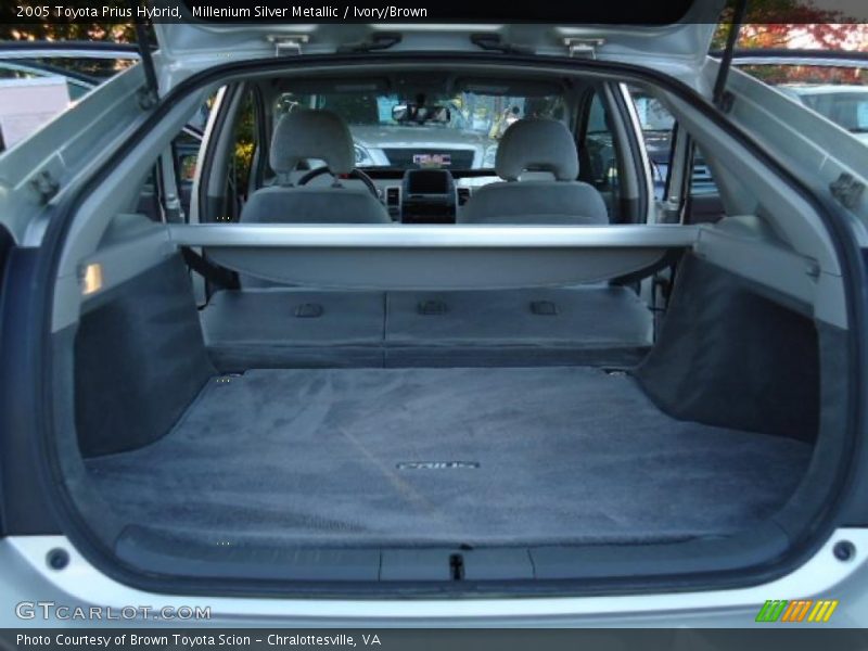  2005 Prius Hybrid Trunk