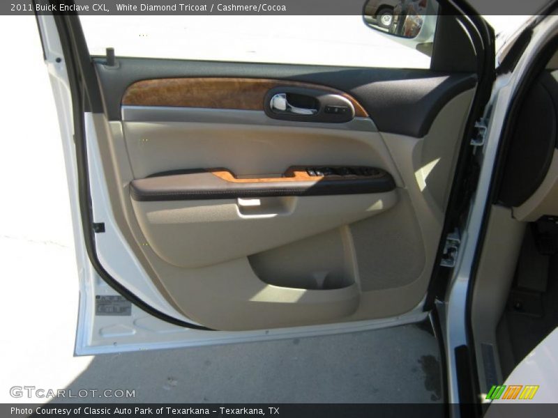 White Diamond Tricoat / Cashmere/Cocoa 2011 Buick Enclave CXL