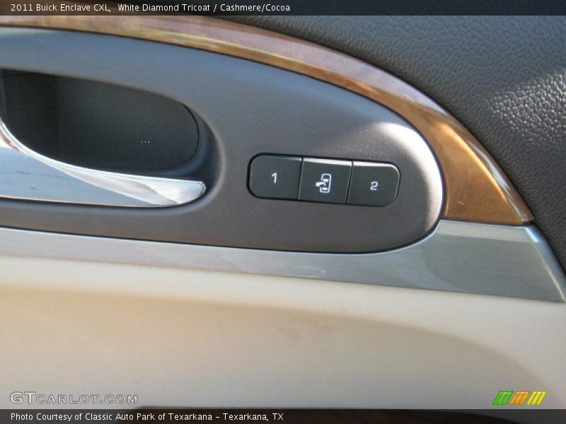 White Diamond Tricoat / Cashmere/Cocoa 2011 Buick Enclave CXL