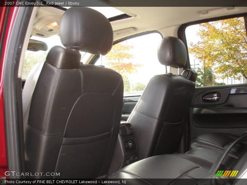 Red Jewel / Ebony 2007 GMC Envoy SLE