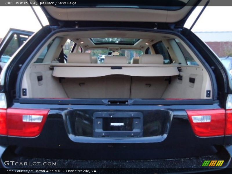 Jet Black / Sand Beige 2005 BMW X5 4.4i