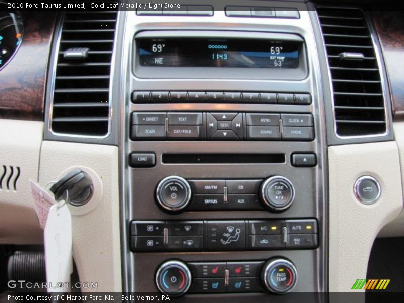 Gold Leaf Metallic / Light Stone 2010 Ford Taurus Limited
