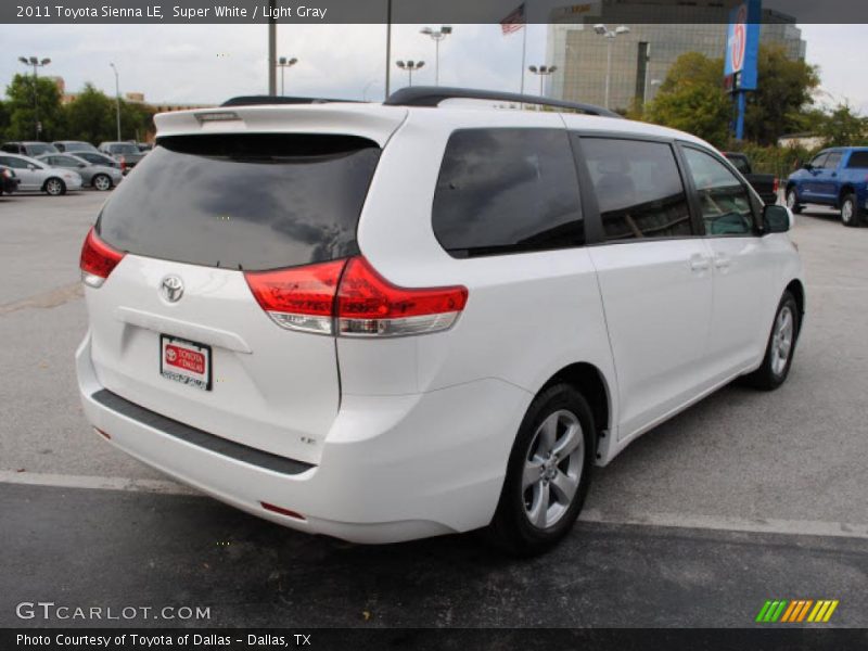 Super White / Light Gray 2011 Toyota Sienna LE