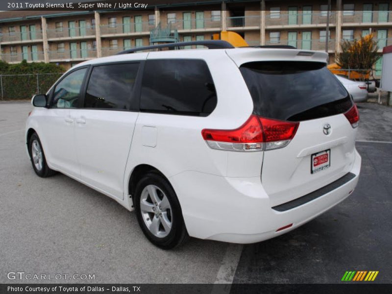 Super White / Light Gray 2011 Toyota Sienna LE