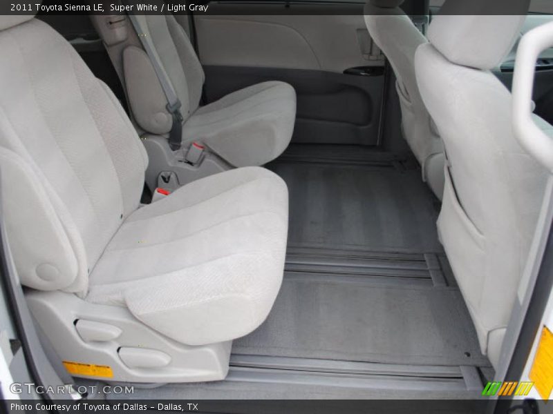  2011 Sienna LE Light Gray Interior