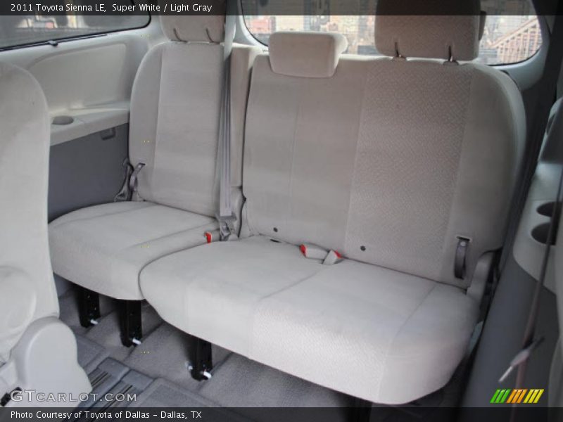  2011 Sienna LE Light Gray Interior