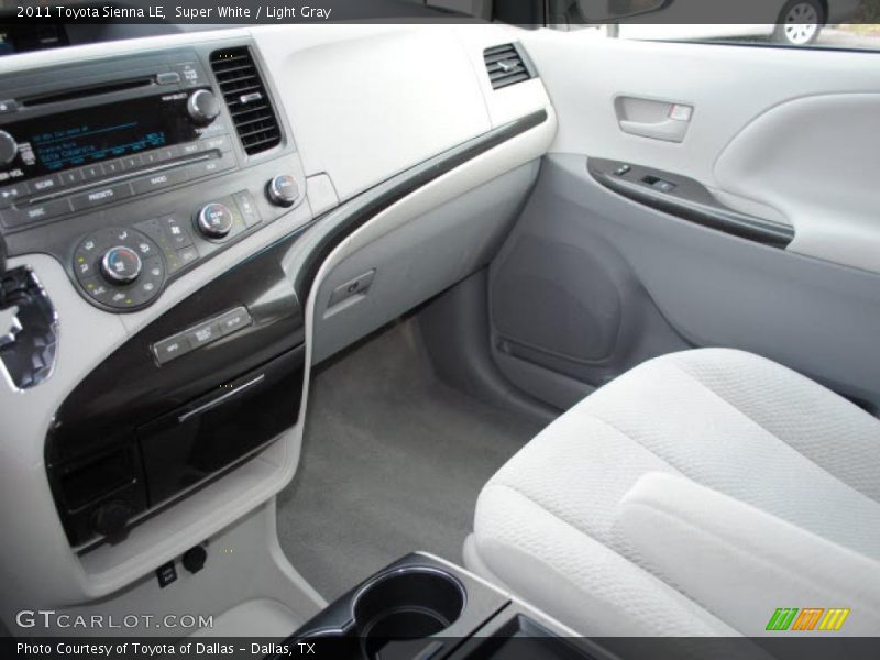 Super White / Light Gray 2011 Toyota Sienna LE