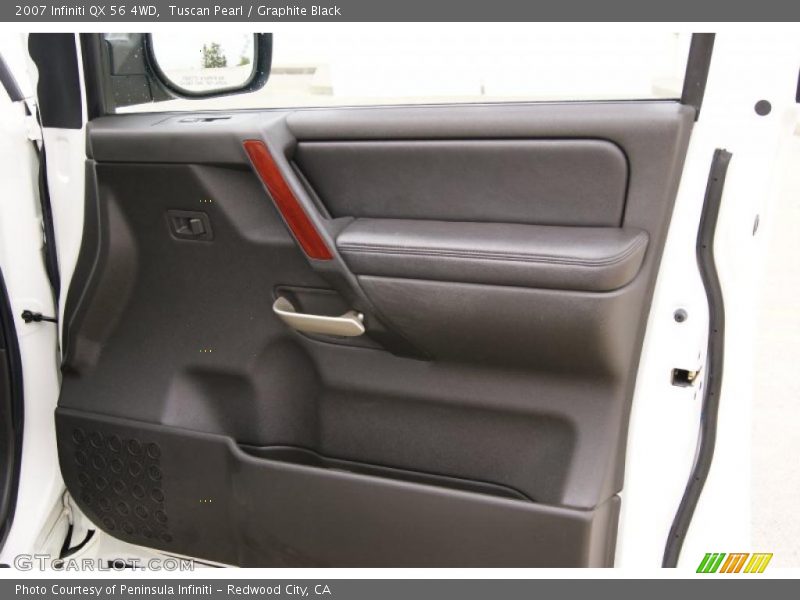 Door Panel of 2007 QX 56 4WD
