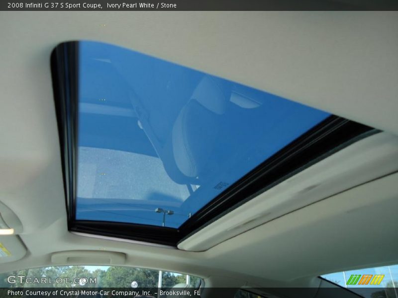 Sunroof of 2008 G 37 S Sport Coupe