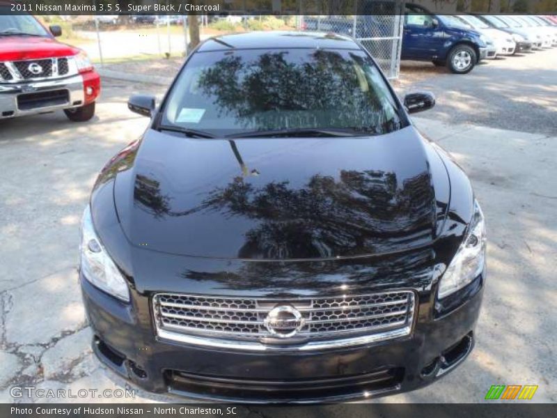 Super Black / Charcoal 2011 Nissan Maxima 3.5 S