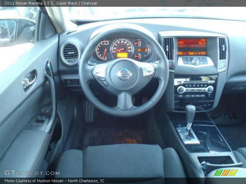 Dashboard of 2011 Maxima 3.5 S