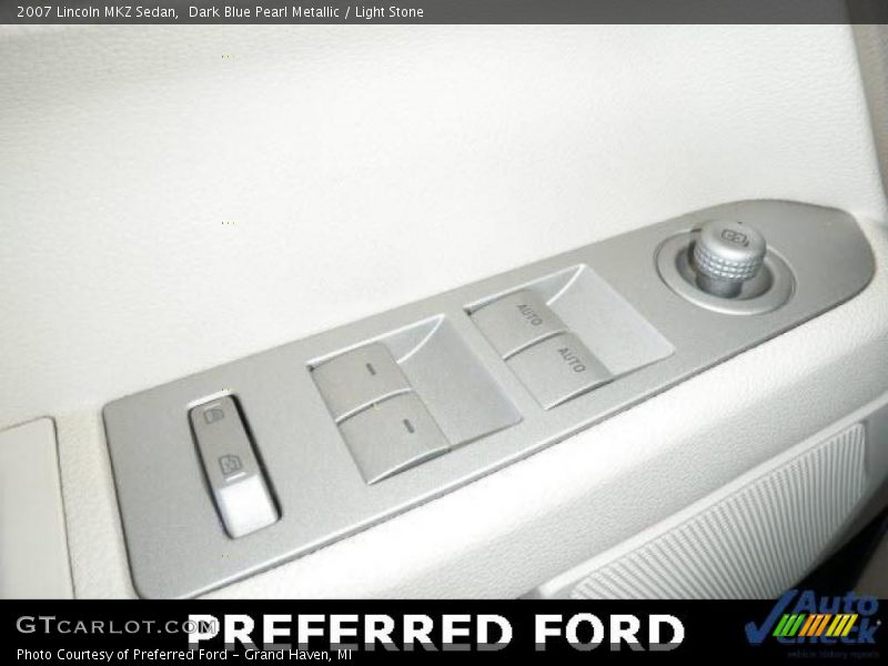 Dark Blue Pearl Metallic / Light Stone 2007 Lincoln MKZ Sedan