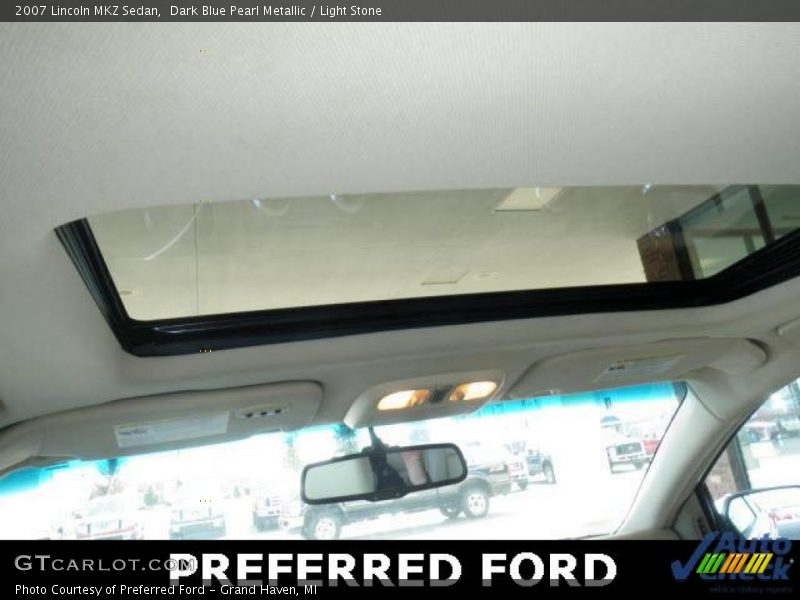 Dark Blue Pearl Metallic / Light Stone 2007 Lincoln MKZ Sedan