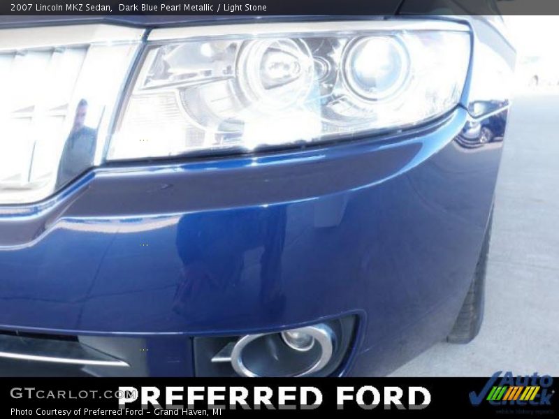 Dark Blue Pearl Metallic / Light Stone 2007 Lincoln MKZ Sedan