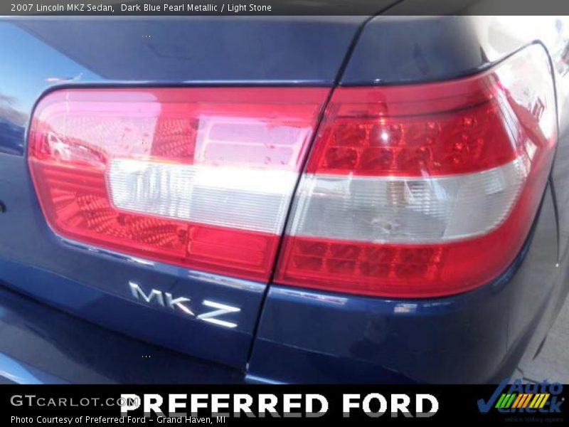 Dark Blue Pearl Metallic / Light Stone 2007 Lincoln MKZ Sedan