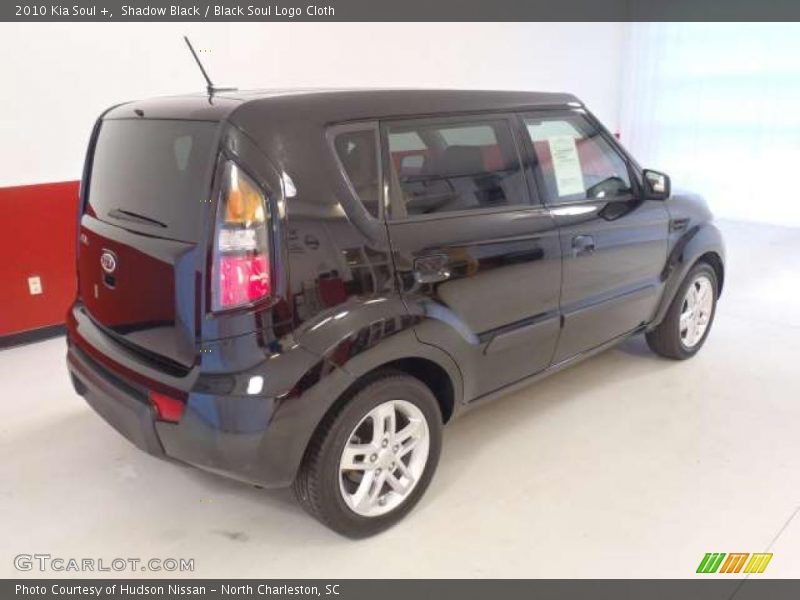 Shadow Black / Black Soul Logo Cloth 2010 Kia Soul +