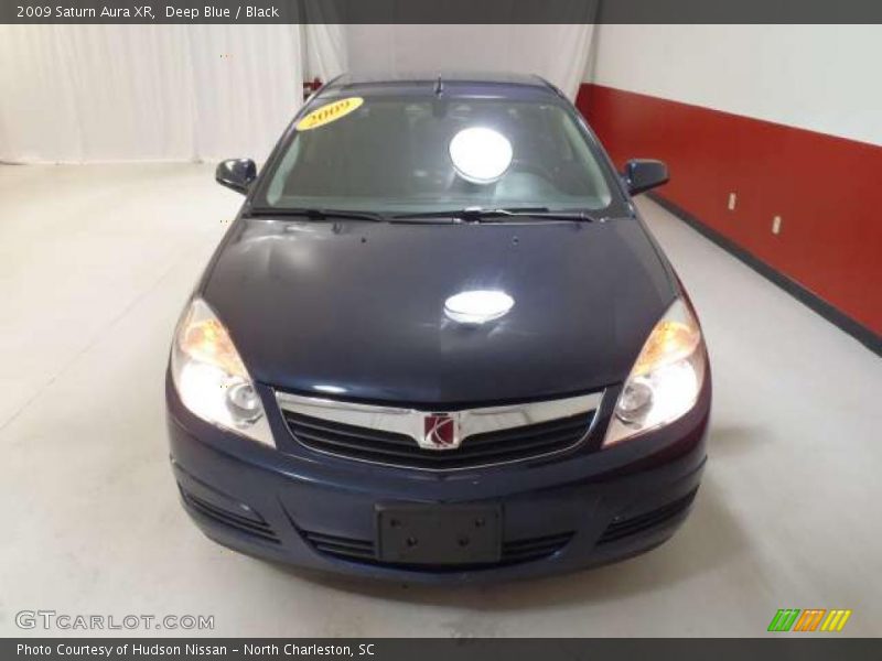 Deep Blue / Black 2009 Saturn Aura XR