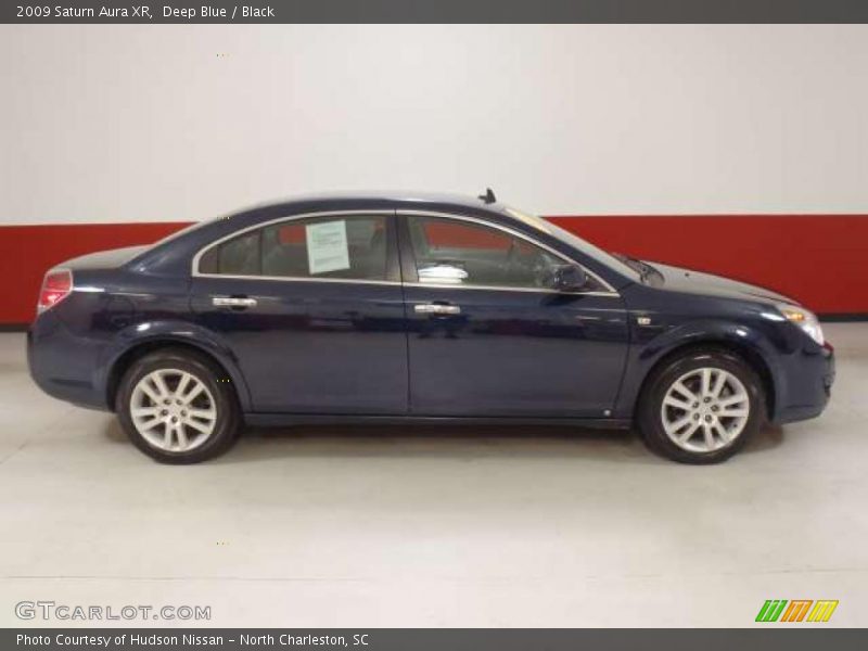 Deep Blue / Black 2009 Saturn Aura XR