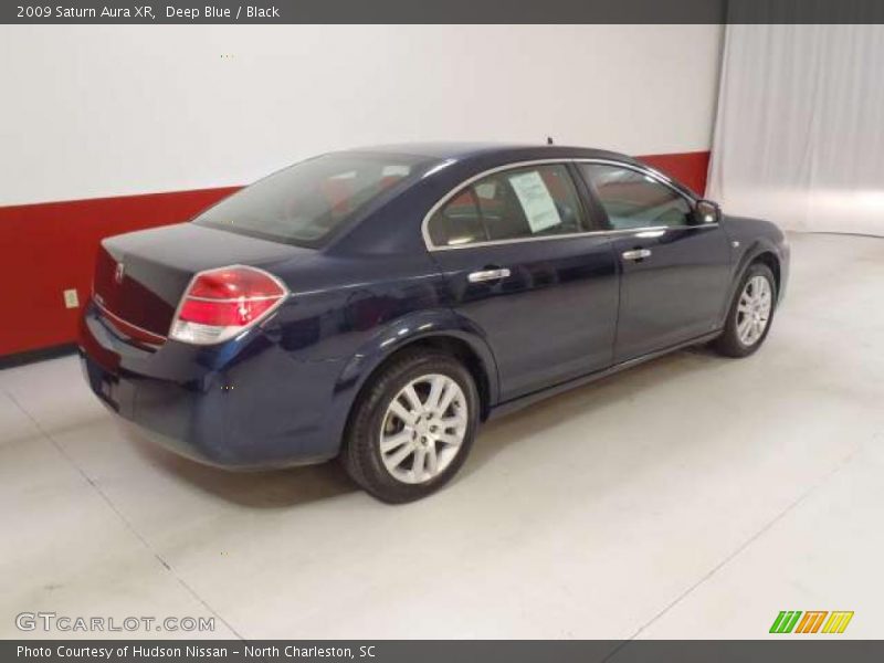 Deep Blue / Black 2009 Saturn Aura XR