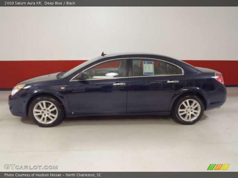Deep Blue / Black 2009 Saturn Aura XR