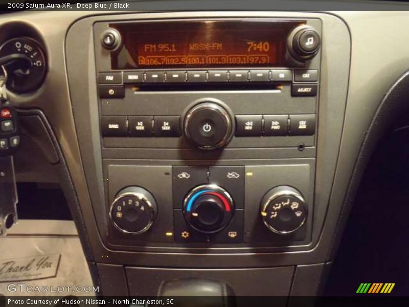 Deep Blue / Black 2009 Saturn Aura XR