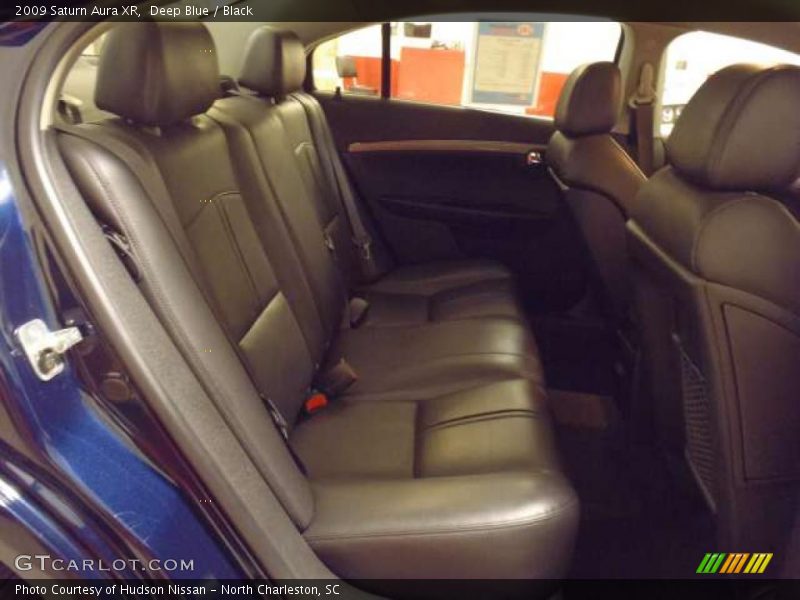 Deep Blue / Black 2009 Saturn Aura XR