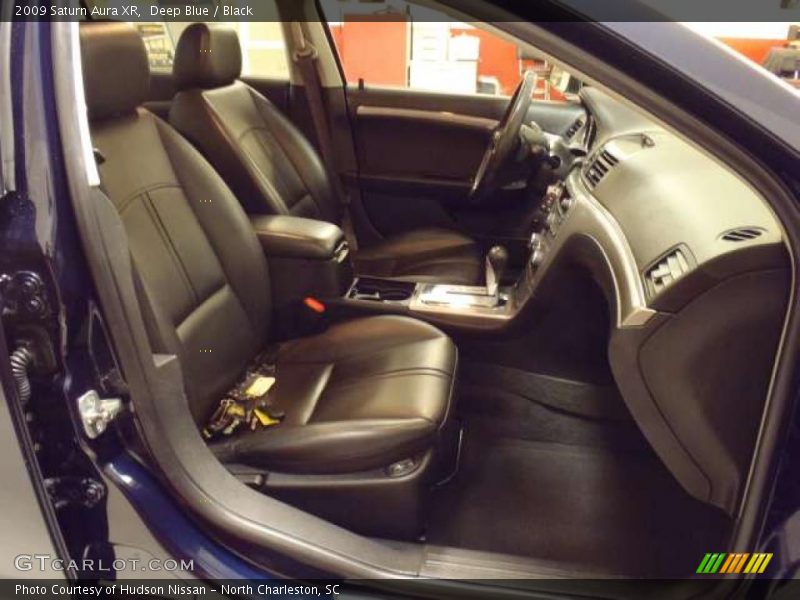 Deep Blue / Black 2009 Saturn Aura XR