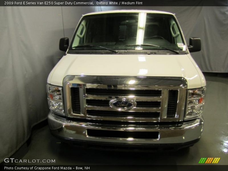 Oxford White / Medium Flint 2009 Ford E Series Van E250 Super Duty Commercial