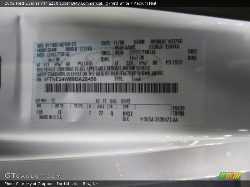 Oxford White / Medium Flint 2009 Ford E Series Van E250 Super Duty Commercial