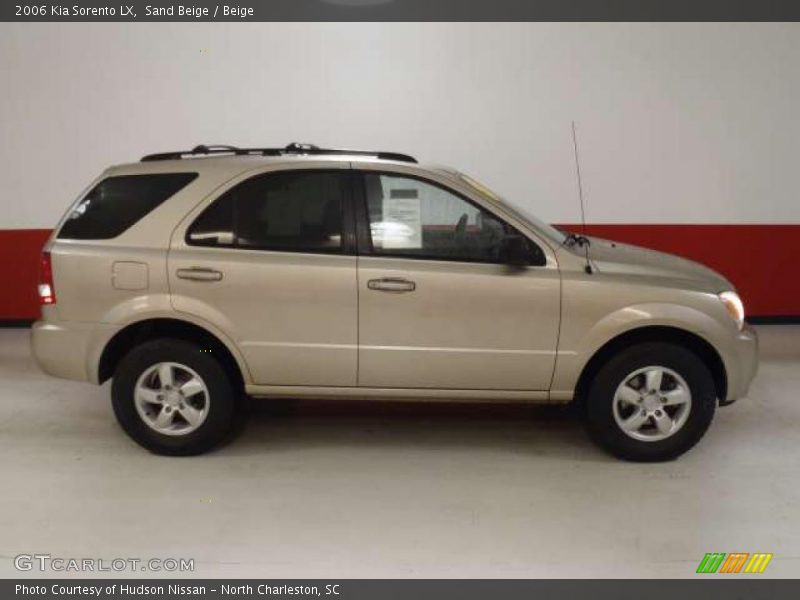Sand Beige / Beige 2006 Kia Sorento LX