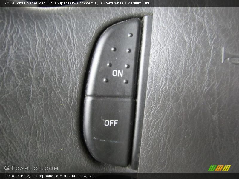 Oxford White / Medium Flint 2009 Ford E Series Van E250 Super Duty Commercial