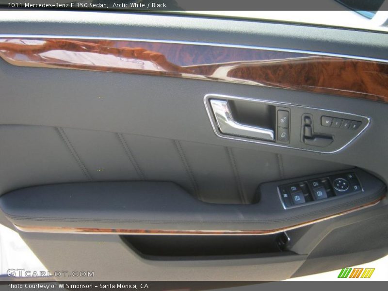 Arctic White / Black 2011 Mercedes-Benz E 350 Sedan