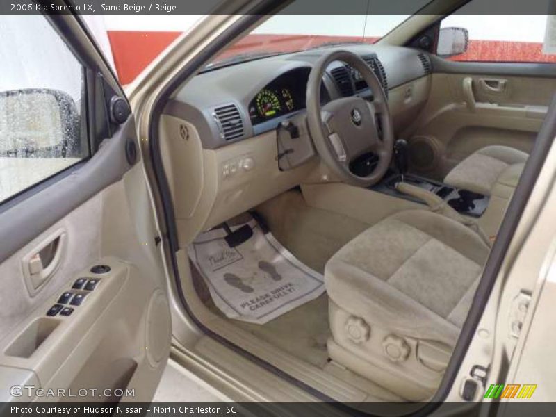 Sand Beige / Beige 2006 Kia Sorento LX