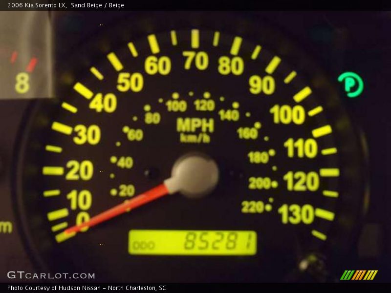 Sand Beige / Beige 2006 Kia Sorento LX