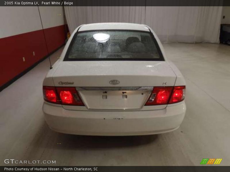 Pearl White / Beige 2005 Kia Optima LX