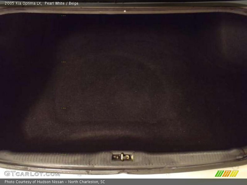 Pearl White / Beige 2005 Kia Optima LX