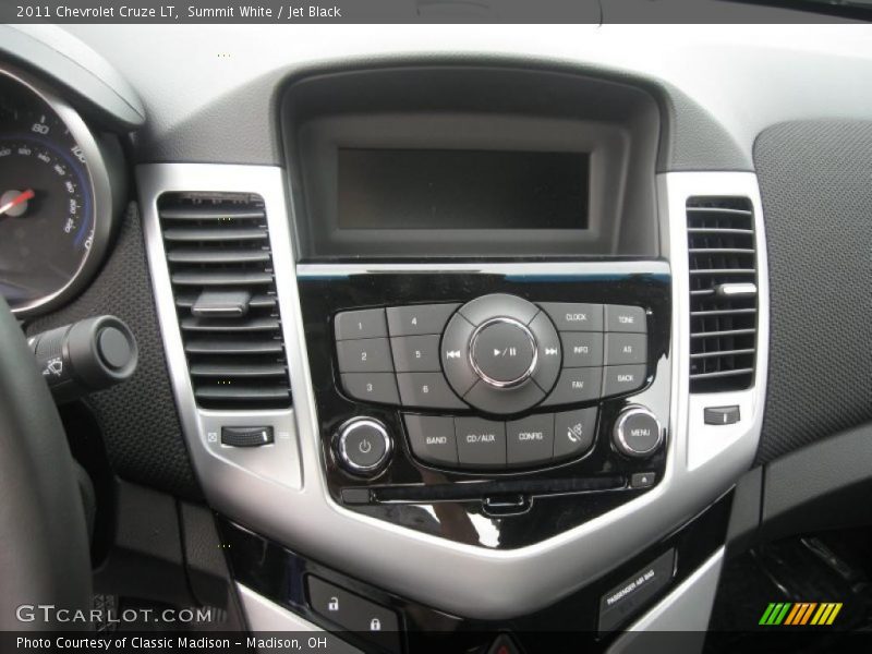 Controls of 2011 Cruze LT