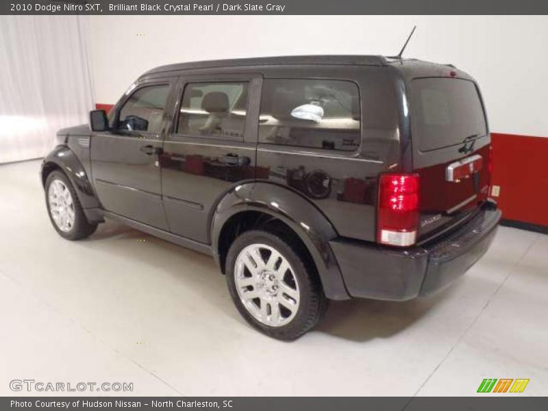 Brilliant Black Crystal Pearl / Dark Slate Gray 2010 Dodge Nitro SXT