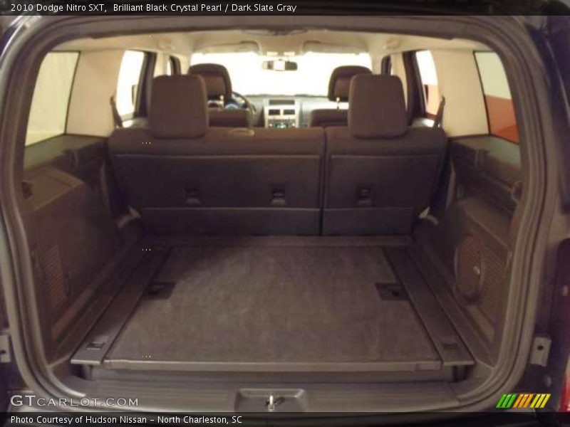  2010 Nitro SXT Trunk