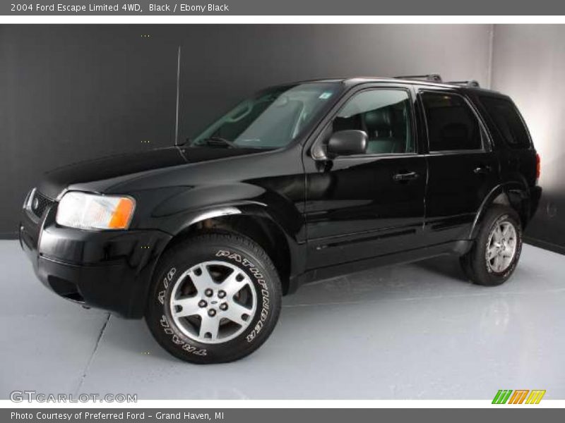 Front 3/4 View of 2004 Escape Limited 4WD