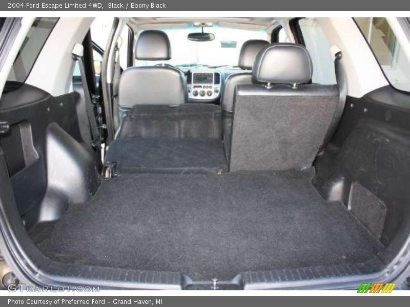  2004 Escape Limited 4WD Trunk